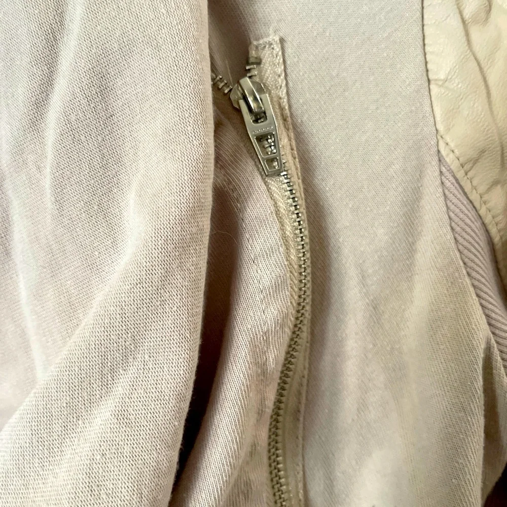 Blank NYC Drape Moto Jacket Asymmetrical‎ Full Zip Faux Leather Pink Tan M